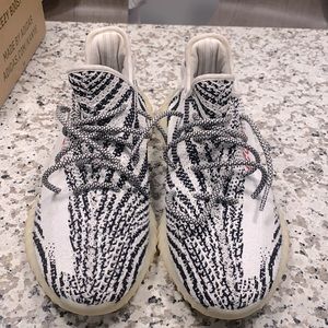 Yeezy Boost 350 V2 Zebras